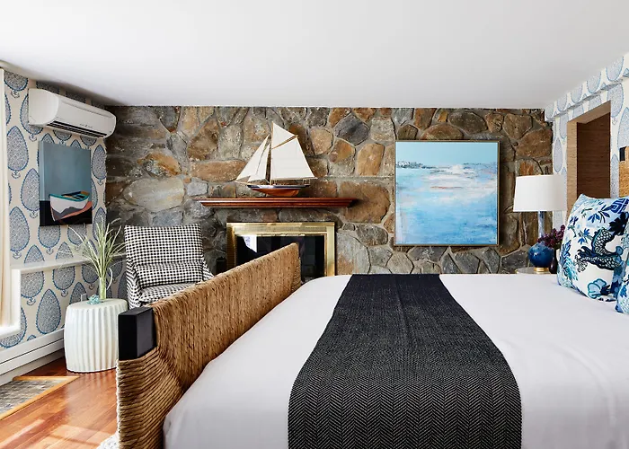 The Cliffside Inn