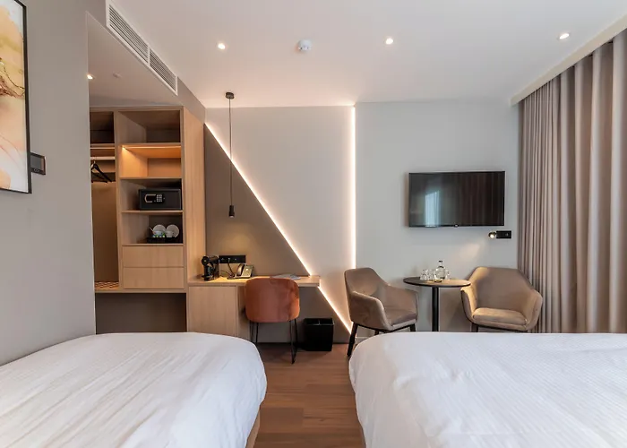 The Cornr Hotel
