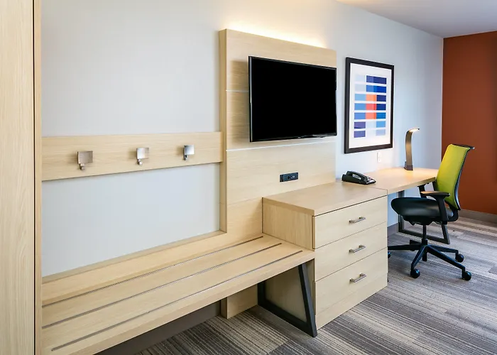 Holiday Inn Express & Suites - Bend South By Ihg