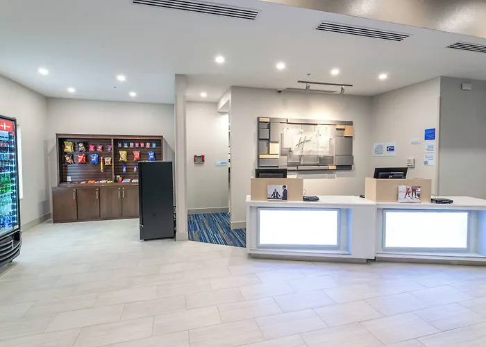 Holiday Inn Express & Suites - Columbus - Worthington By Ihg