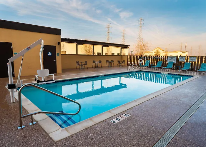 Home2 Suites Bakersfield