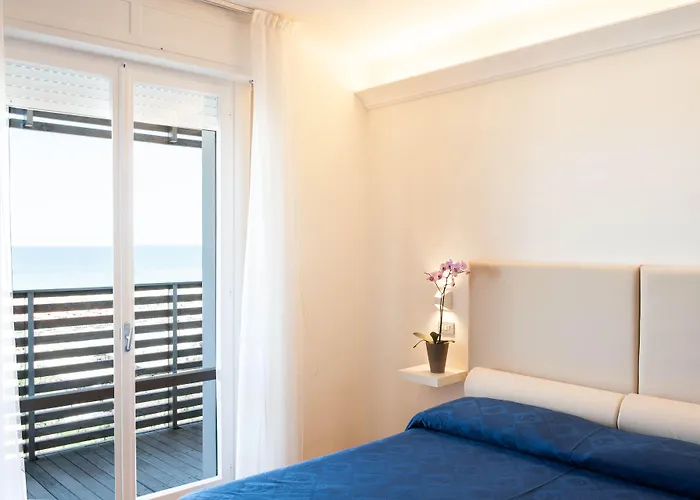 Kiss Beachfront Hotel & Restaurant