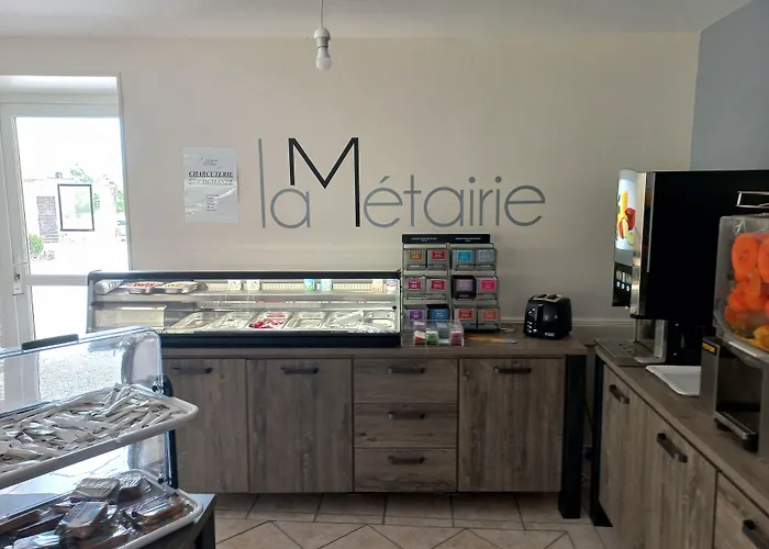 Hôtel La Métairie&Piscine