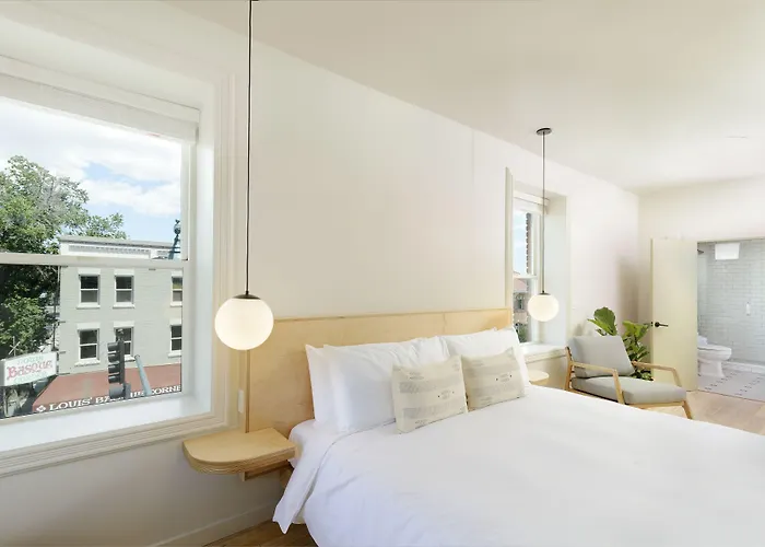The Jesse Hotel & Bar