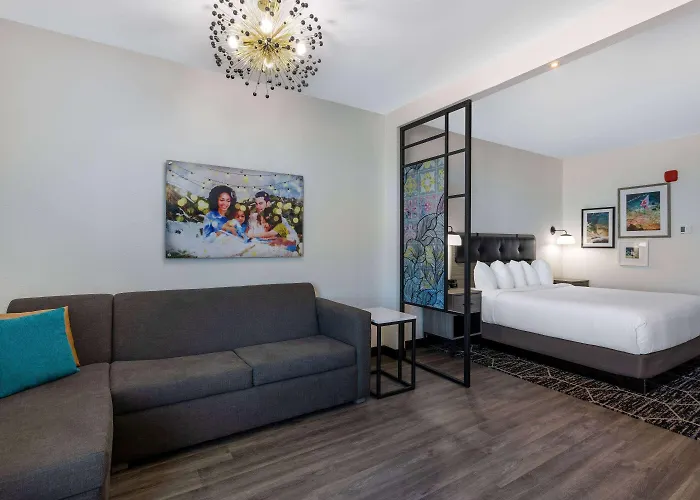 La Quinta Inn & Suites By Wyndham Maricopa Copper Sky