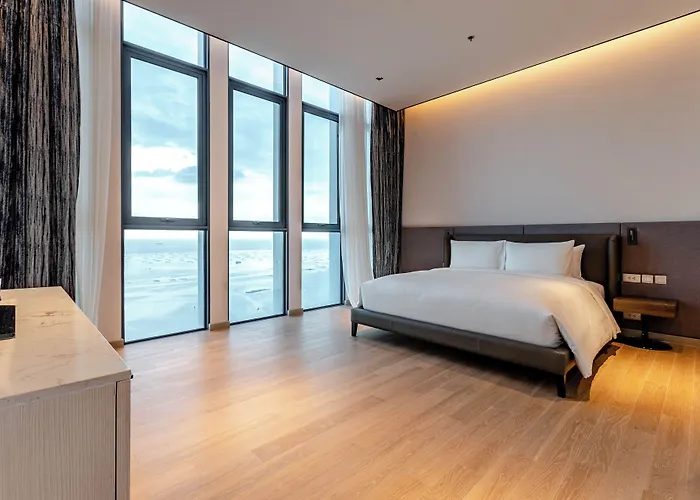 S Sriracha Hotel & Residence