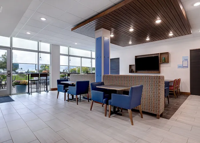 Holiday Inn Express & Suites - Brighton By Ihg