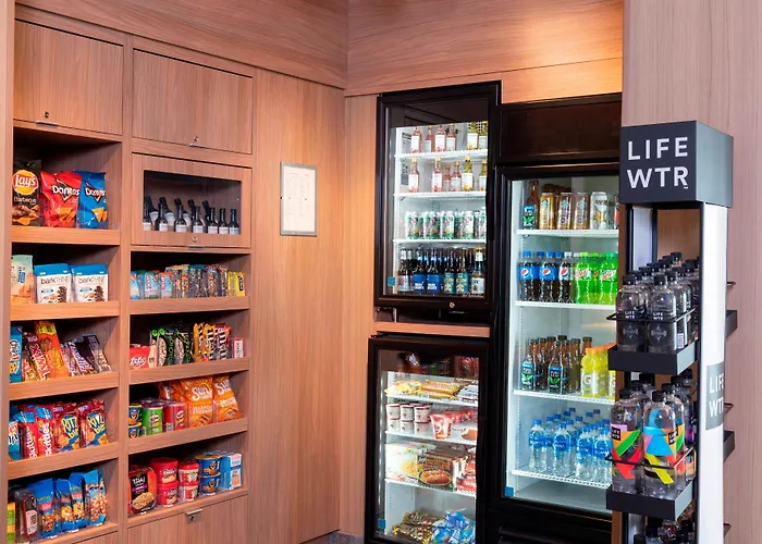 Fairfield Inn & Suites By Marriott Fair Oaks Farms