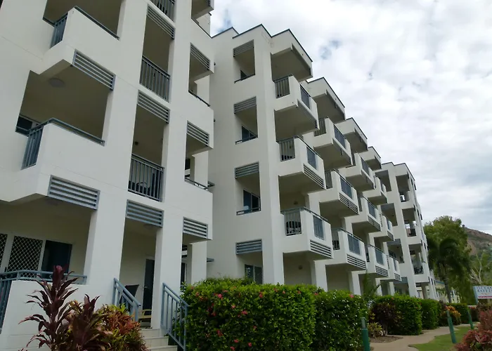 Madison Ocean Breeze Apartments