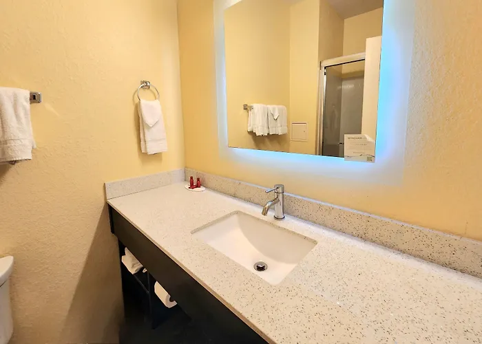 Days Inn By Wyndham Freeport