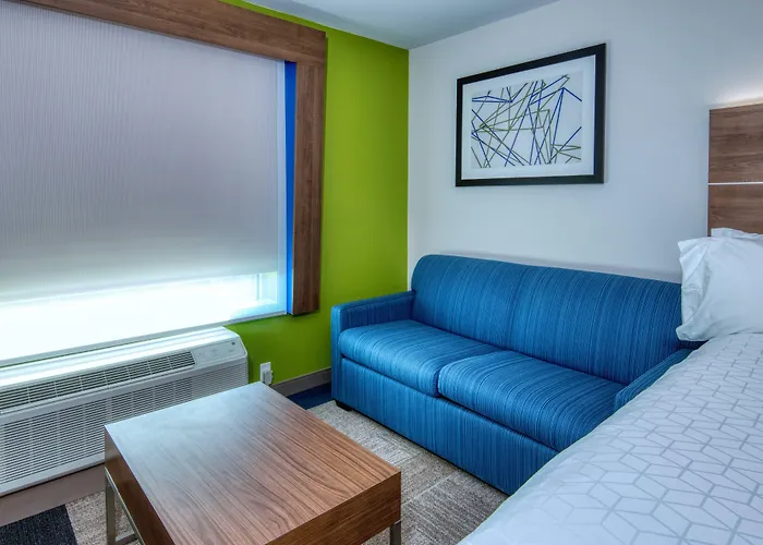Holiday Inn Express & Suites Omaha Downtown Old Market By Ihg