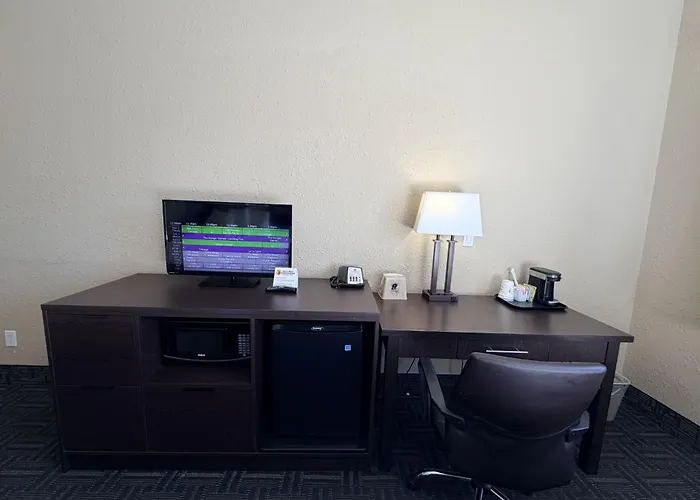 Super 8 By Wyndham Edmonton/West