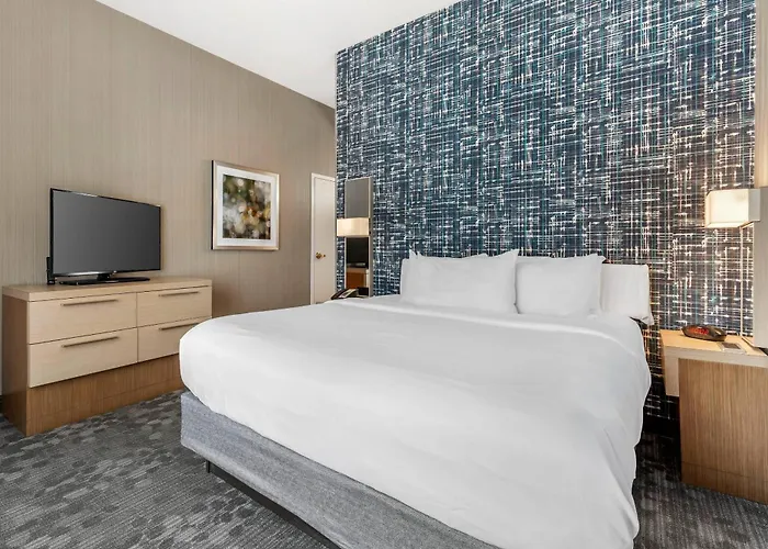 Comfort Inn & Suites Bethlehem Lehigh Valley Airport