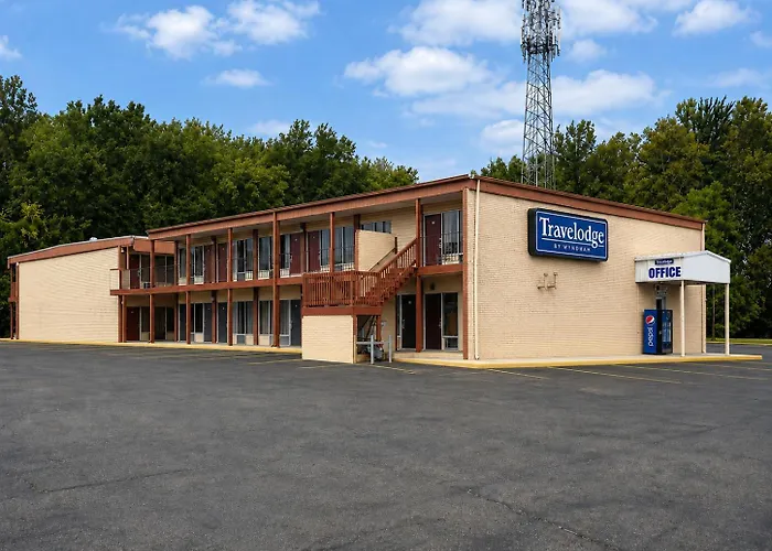 Travelodge By Wyndham Seymour