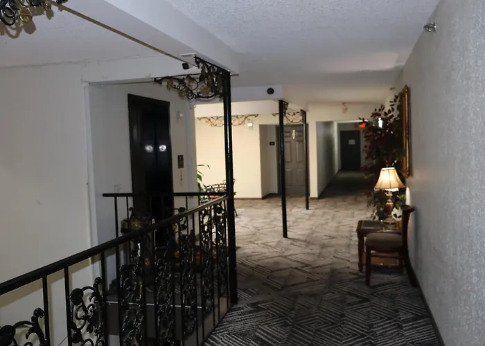 Garden Cove Hotel Suites