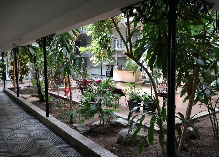 Garden Cove Hotel Suites