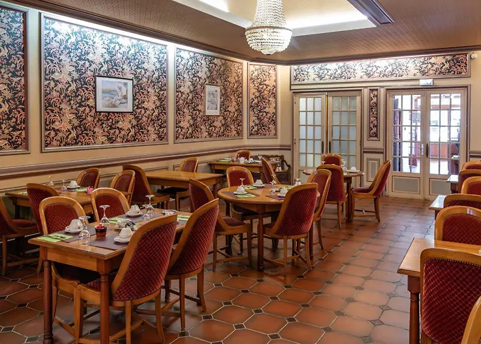 Hôtel MAEN-HIR Dol Gare