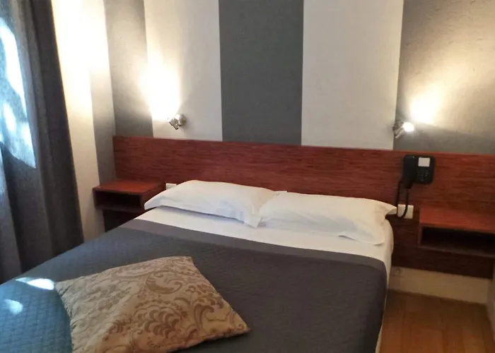 Hotel Le Cambronne