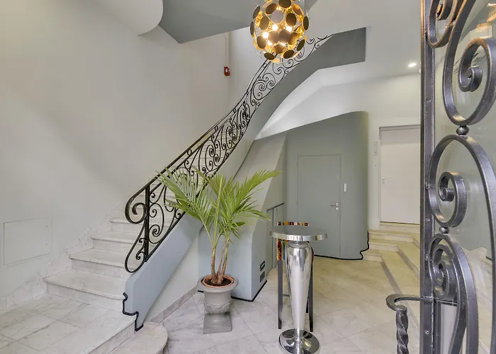Villa Erizio Aparthotel - A Bucolic And Urban Break