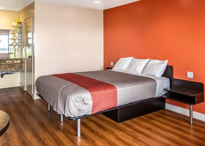 Motel 6-Gardena, Ca - South
