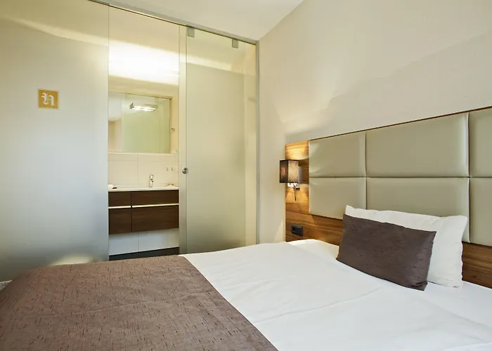 Kunsthotel "Drei Koenig" Am Marktplatz Stadt Loerrach