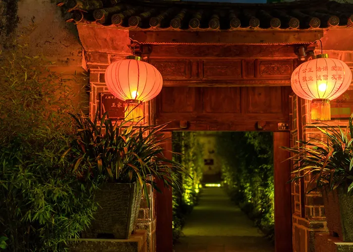 Dali Old Courtyard Boutique Inn