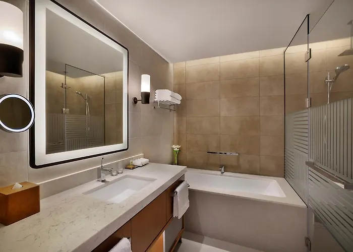 Doubletree By Hilton Sharjah Waterfront Hotel And Residences