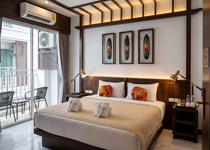 Hotel Baya Phuket - Rooftop Pool, Next To Food Market & Steps To Beach