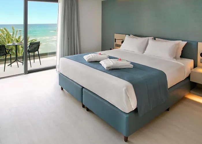 Mercure Larnaca Beach Resort