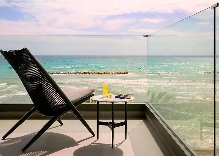 Mercure Larnaca Beach Resort