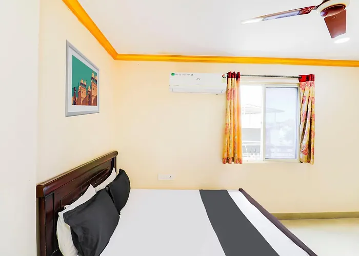 Collection O New Royal Plaza Nampally