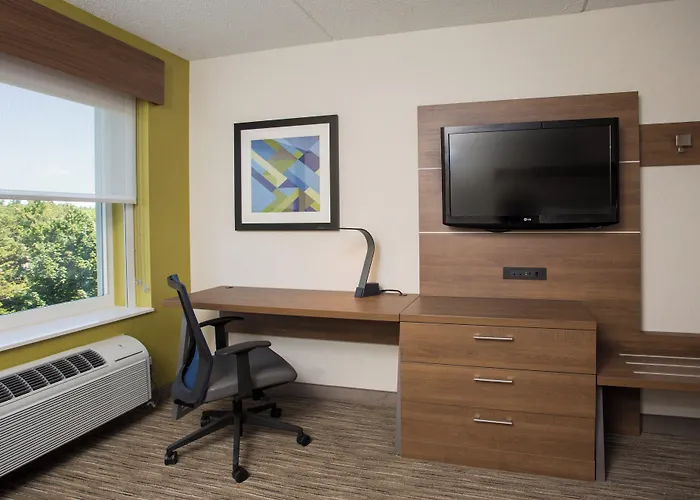 Holiday Inn Express Chelmsford By Ihg