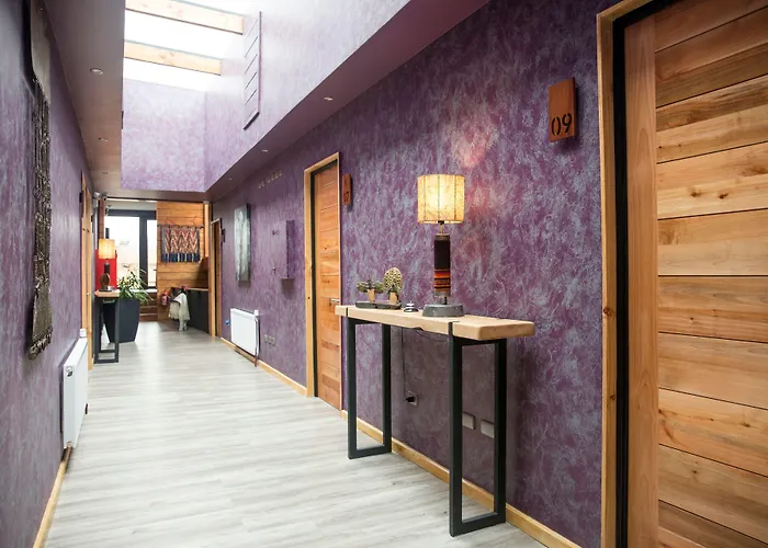 Maki Hotel