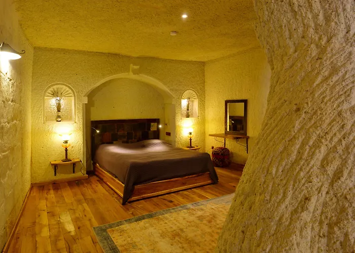Seki Cave Hotel, Wake Up To Hot Air Balloons