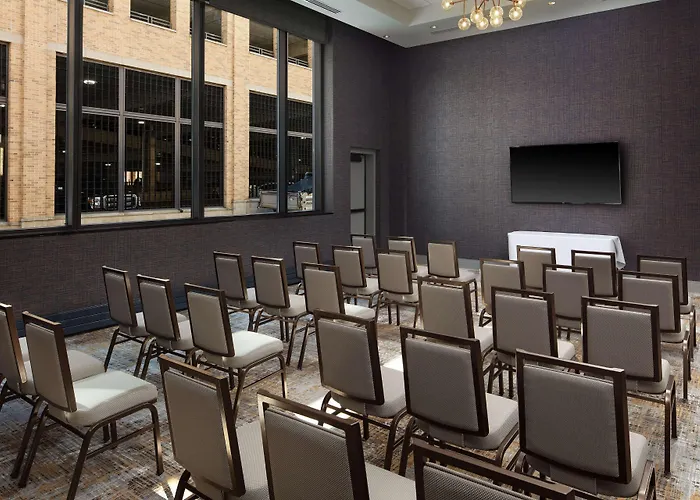 Embassy Suites By Hilton South Bend