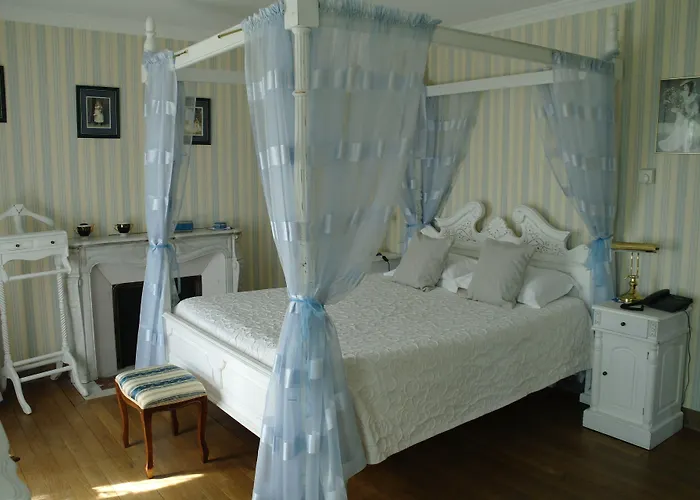 Hotel De La Loire Aux Portes De Sancerre