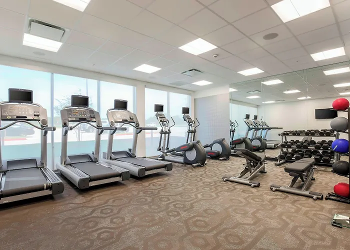Fairfield Inn & Suites By Marriott Decatur At Decatur Conference Center