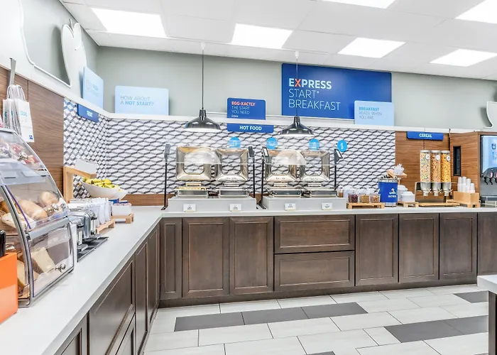 Holiday Inn Express & Suites - Colorado Springs Afa Northgate By Ihg