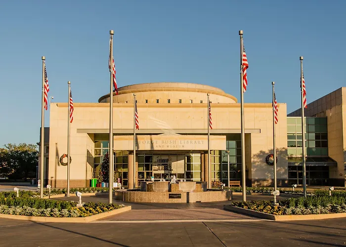 Holiday Inn Express & Suites Bryan - College Station By Ihg