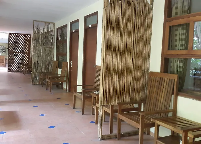 Centro Bajo Hotel & Resto
