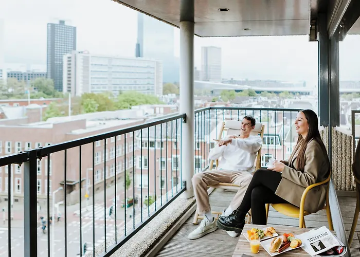 Rotterdam Teleport Hotel