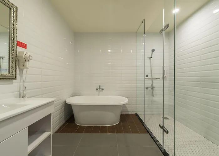 Skyone Hotel