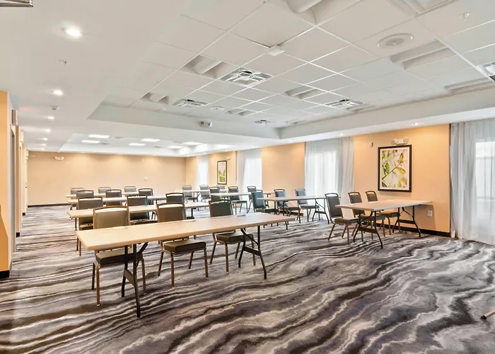 Fairfield Inn & Suites By Marriott St Petersburg North