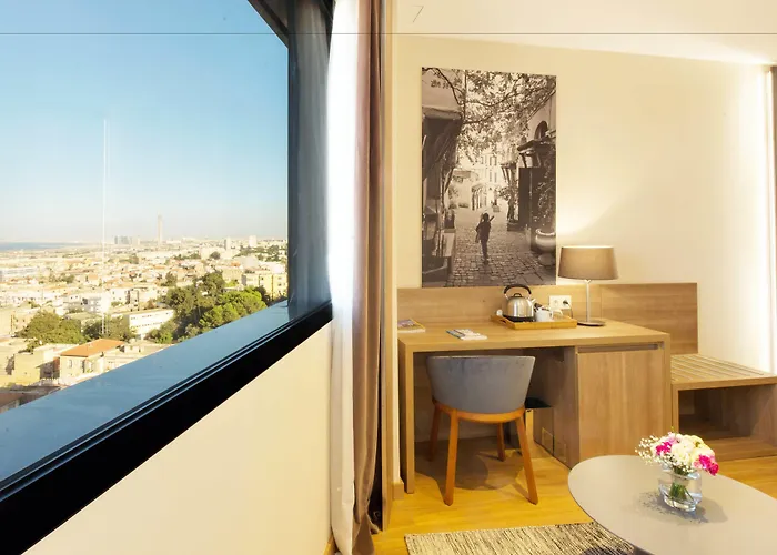 Lamaraz Hotels