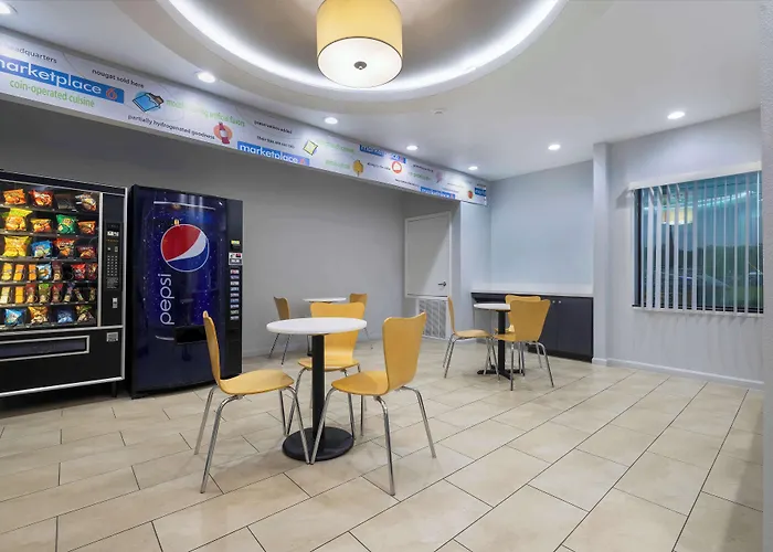 Motel 6 Texas City I-45