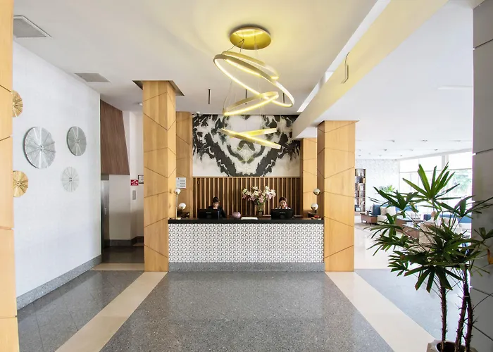 Hotel Velvet Plaza