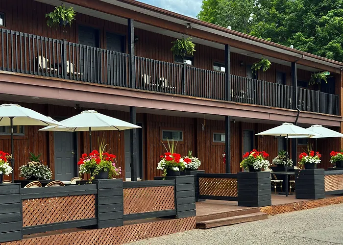 Hotel Le Petit Lac Sainte-Adèle