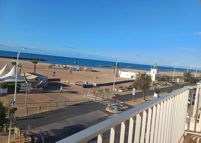 Hotel De La Mer
