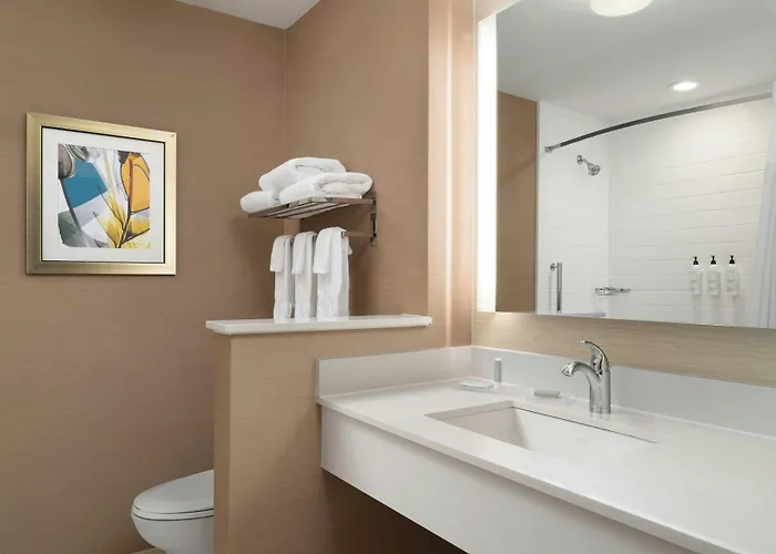 Fairfield Inn & Suites By Marriott London
