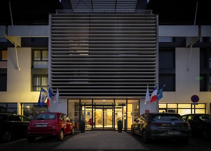 Néméa Apparthotel Stadium